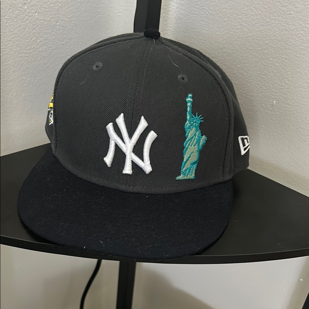 New York Yankees New Era Black and White Snapback Hat